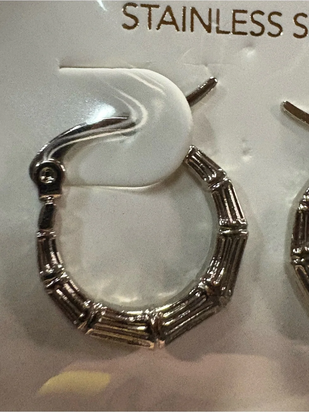 Linda New York Stainless Steel Bamboo Hoop Earrings NWT Silver Textured Hoops - Picture 3 of 5